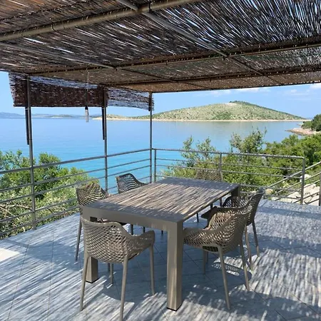 Private Island Scitna - House Luel