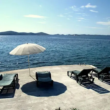 Private Island Scitna - House Luel Holiday home *